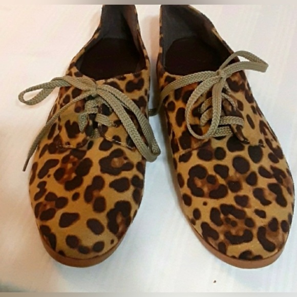Shoes - Leopard lace up loafers shoes 8